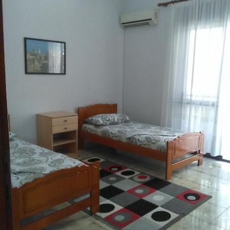 Vila Sula Guesthouse Durres Exterior photo